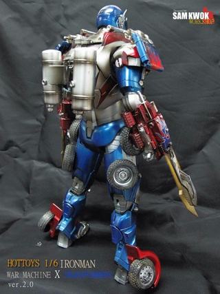 Illustration for article titled Incredible Customized Iron Man Figures